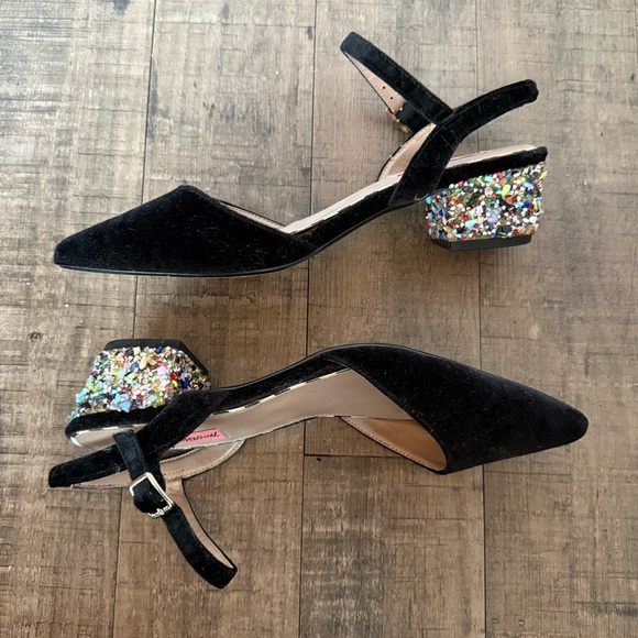 BETSEY JOHNSON LENA ANKLE STRAP BLACK VELVET RAINBOW BLOCK HEELS 8.5 - Picture 3 of 7